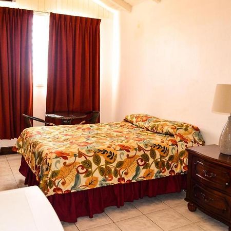 מריגוט Fantastic Hotel מראה חיצוני תמונה